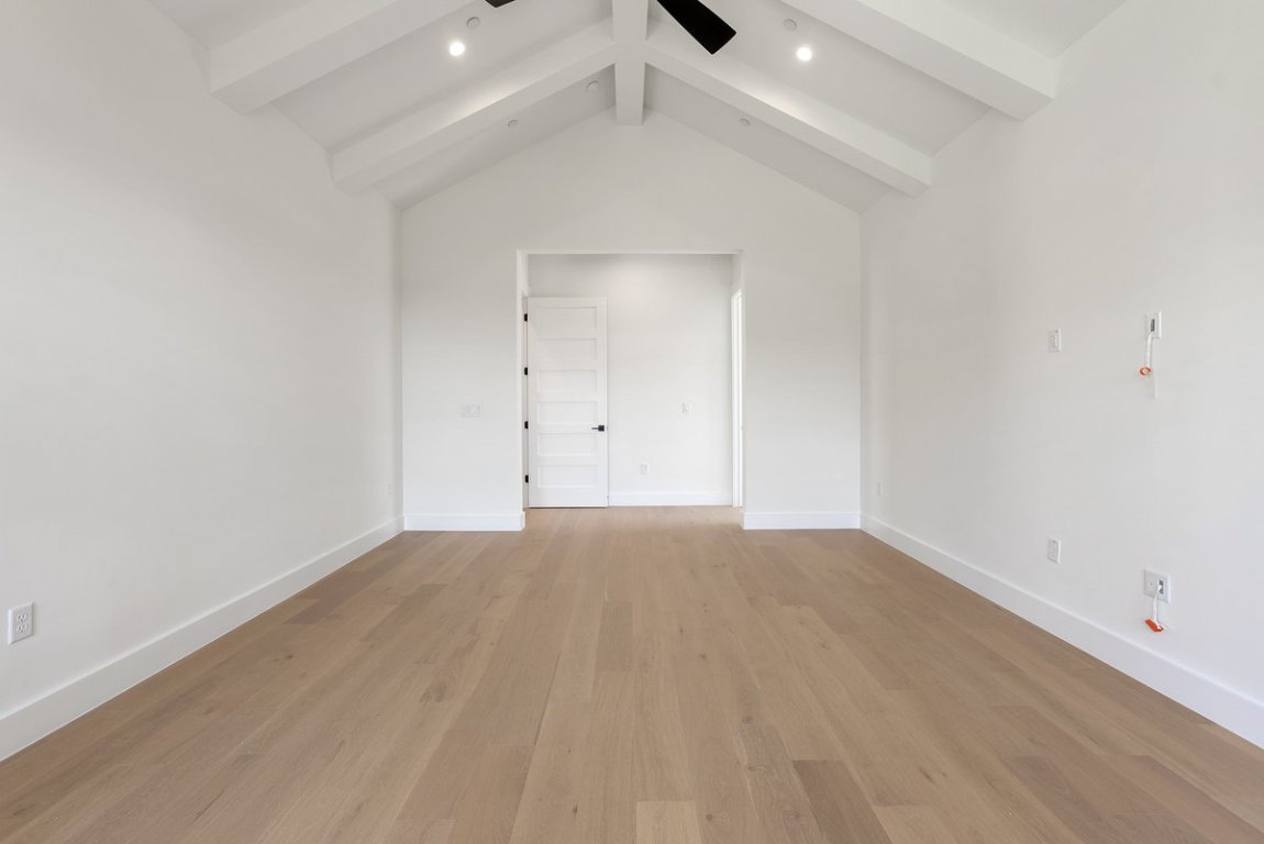 6010 Adhara Pass Austin, TX 78730 - Photo 13 of 40 an empty room with a workbench