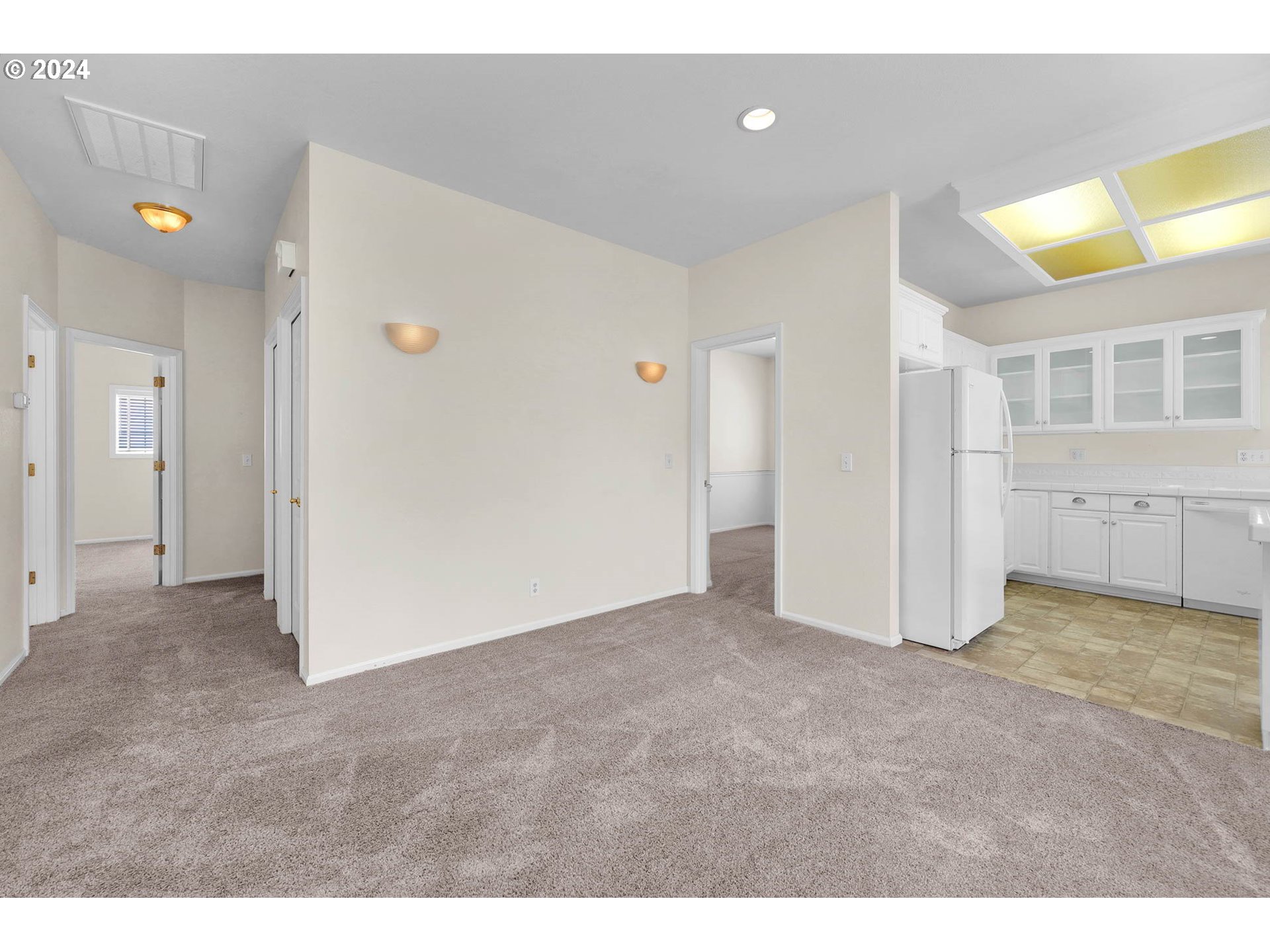 3253 Lakemont Drive Eugene, OR 97408 - Photo 14 of 40