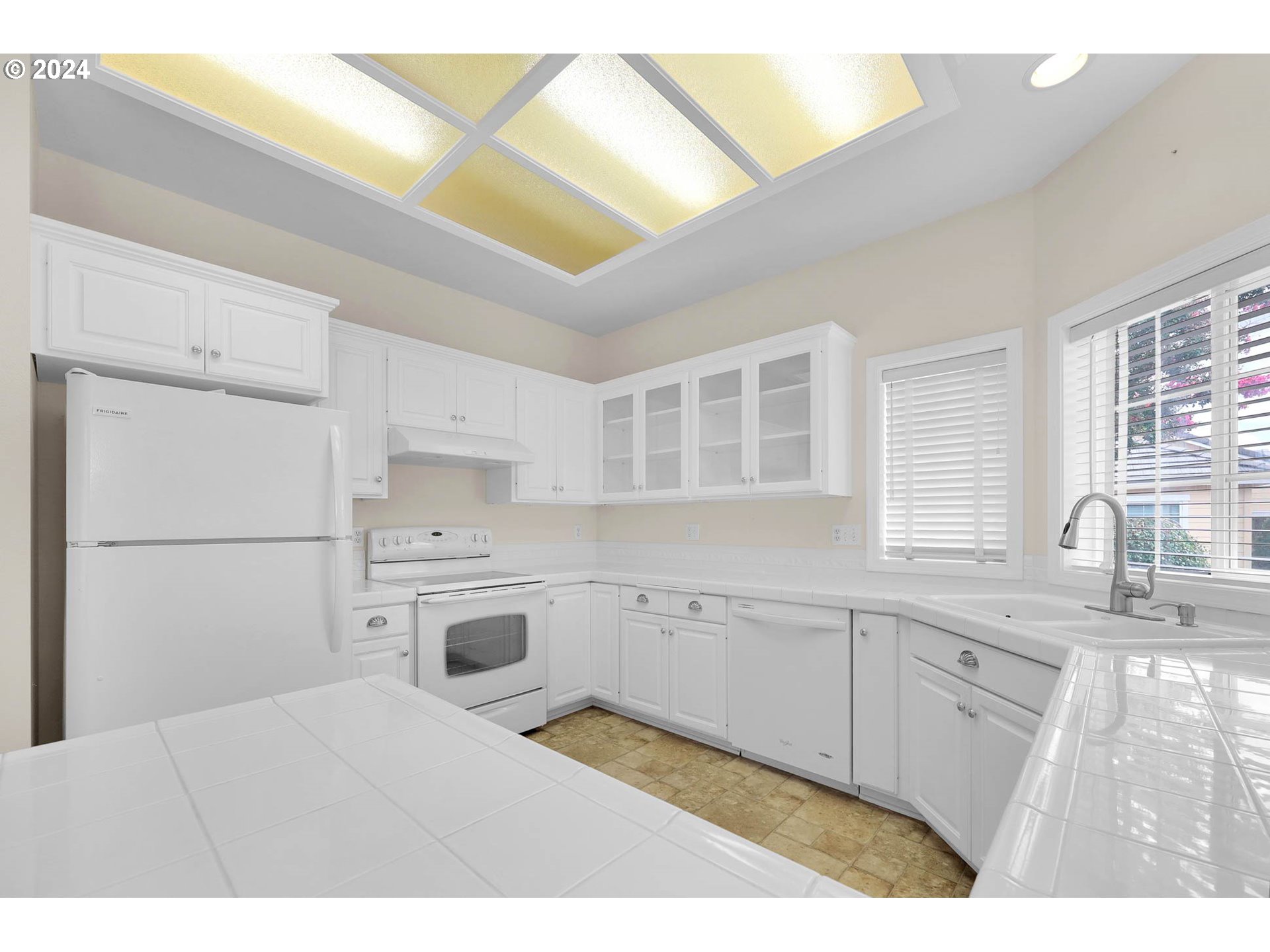 3253 Lakemont Drive Eugene, OR 97408 - Photo 18 of 40