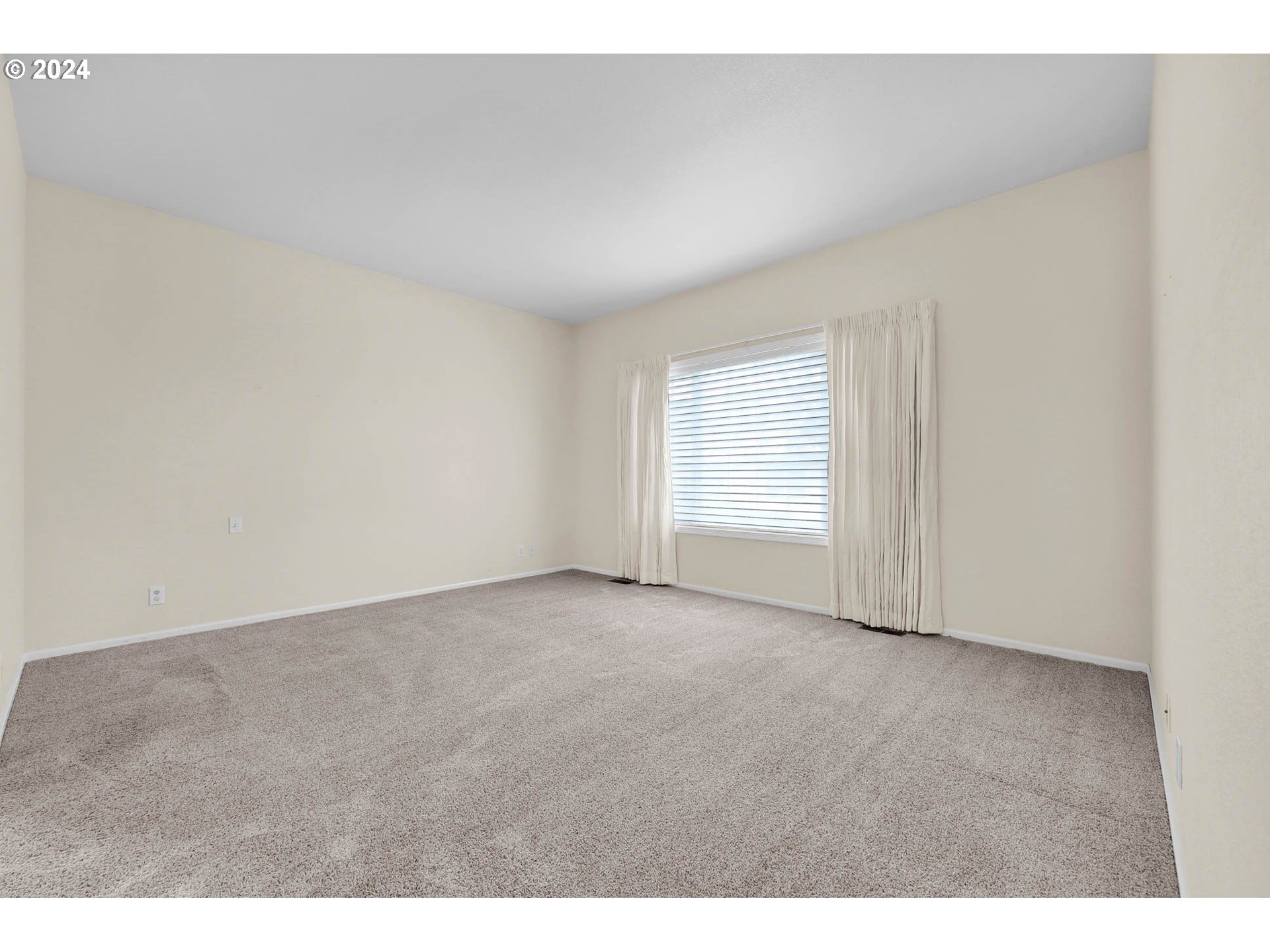 3253 Lakemont Drive Eugene, OR 97408 - Photo 33 of 40