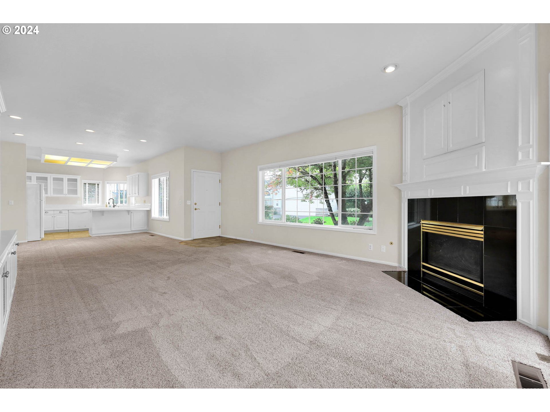 3253 Lakemont Drive Eugene, OR 97408 - Photo 9 of 40