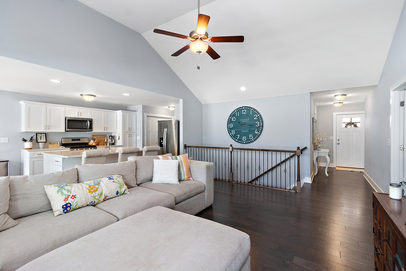 6104 Park View Drive Bourbonnais, IL 60914 - Photo 8 of 31 a living room with furniture kitchen view and a wooden floor