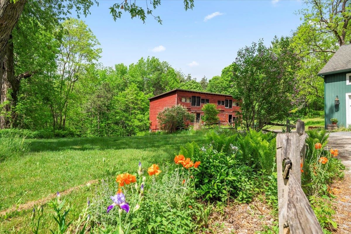 147 Harrington Road Shaftsbury, VT 05257 - Photo 5 of 36 Gallery Image 5