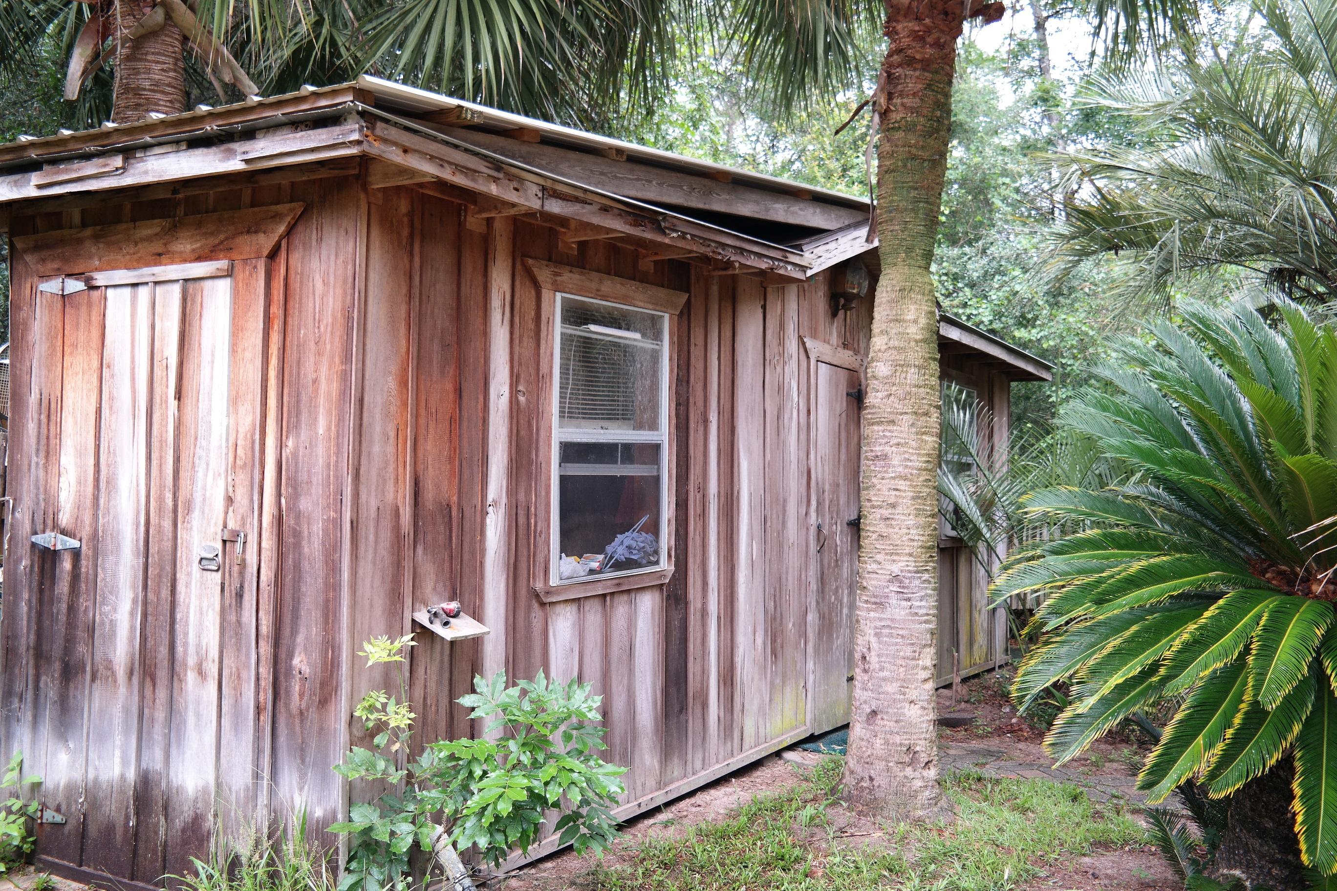 586 Choctawhatchee River Road Ponce de Leon, FL 32455 - Photo 29 of 38 Outbuilding 2 - Bath, Shower & Laundry (