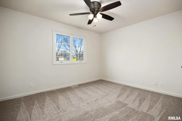 $345,000 | 409 Briarbrook Drive, East Peoria, IL 61611