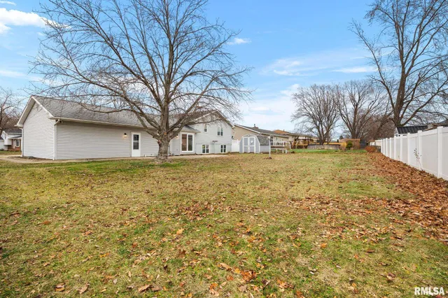 $345,000 | 409 Briarbrook Drive, East Peoria, IL 61611