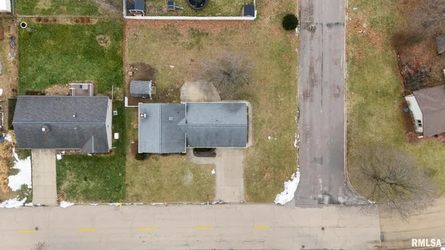 $345,000 | 409 Briarbrook Drive, East Peoria, IL 61611