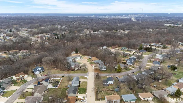 $345,000 | 409 Briarbrook Drive, East Peoria, IL 61611