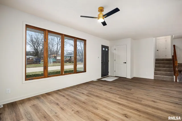 $345,000 | 409 Briarbrook Drive, East Peoria, IL 61611