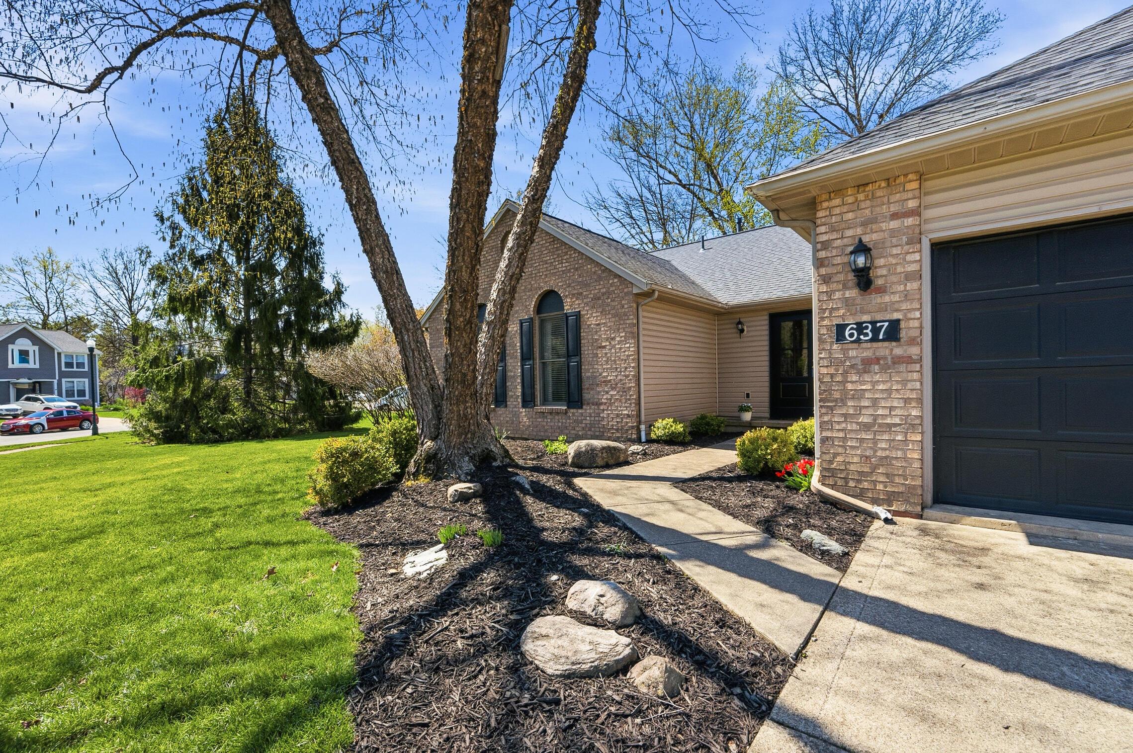 637 Ridenour Road Columbus, OH 43230 - Photo 2 of 61 Front