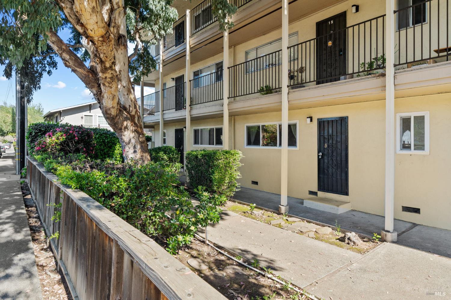 260 Merrydale Road, Unit 5 San Rafael, CA 94903 - Photo 17 of 28