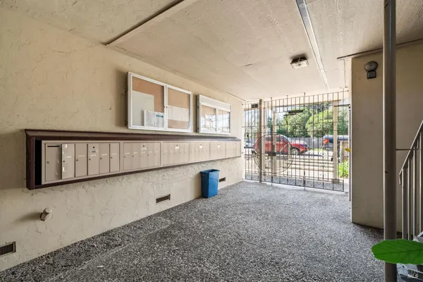 $410,000 | 260 Merrydale Road, Unit 5, San Rafael, CA 94903