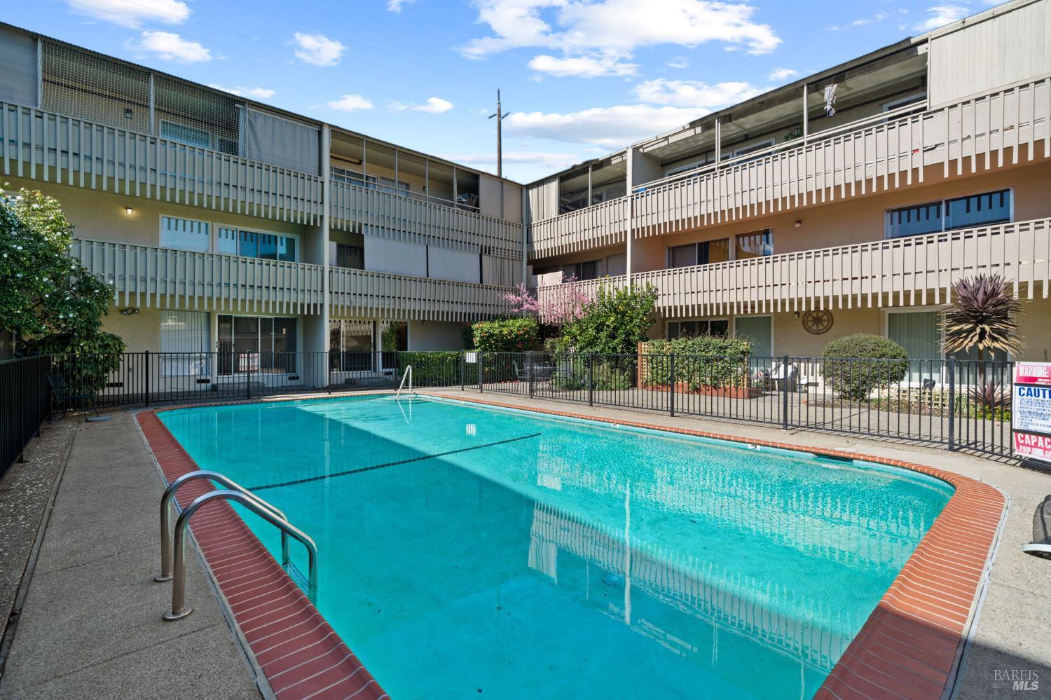 260 Merrydale Road, Unit 5 San Rafael, CA 94903 - Photo 6 of 28