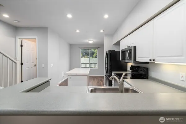 $552,000 | 16125 Juanita Woodinville Way Northeast, Unit 805, Bothell, WA 98011