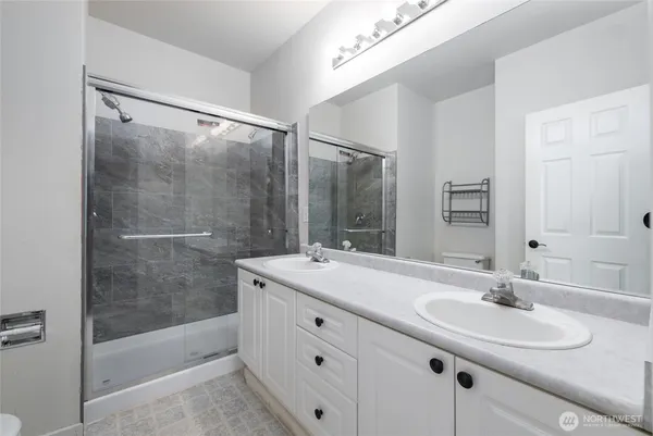 $552,000 | 16125 Juanita Woodinville Way Northeast, Unit 805, Bothell, WA 98011