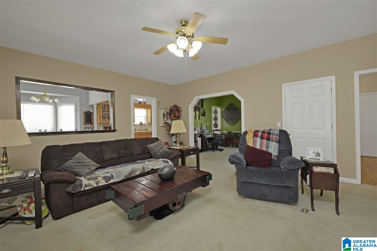6622 Red Leaf Lane Bessemer, AL 35023 - Photo 4 of 32