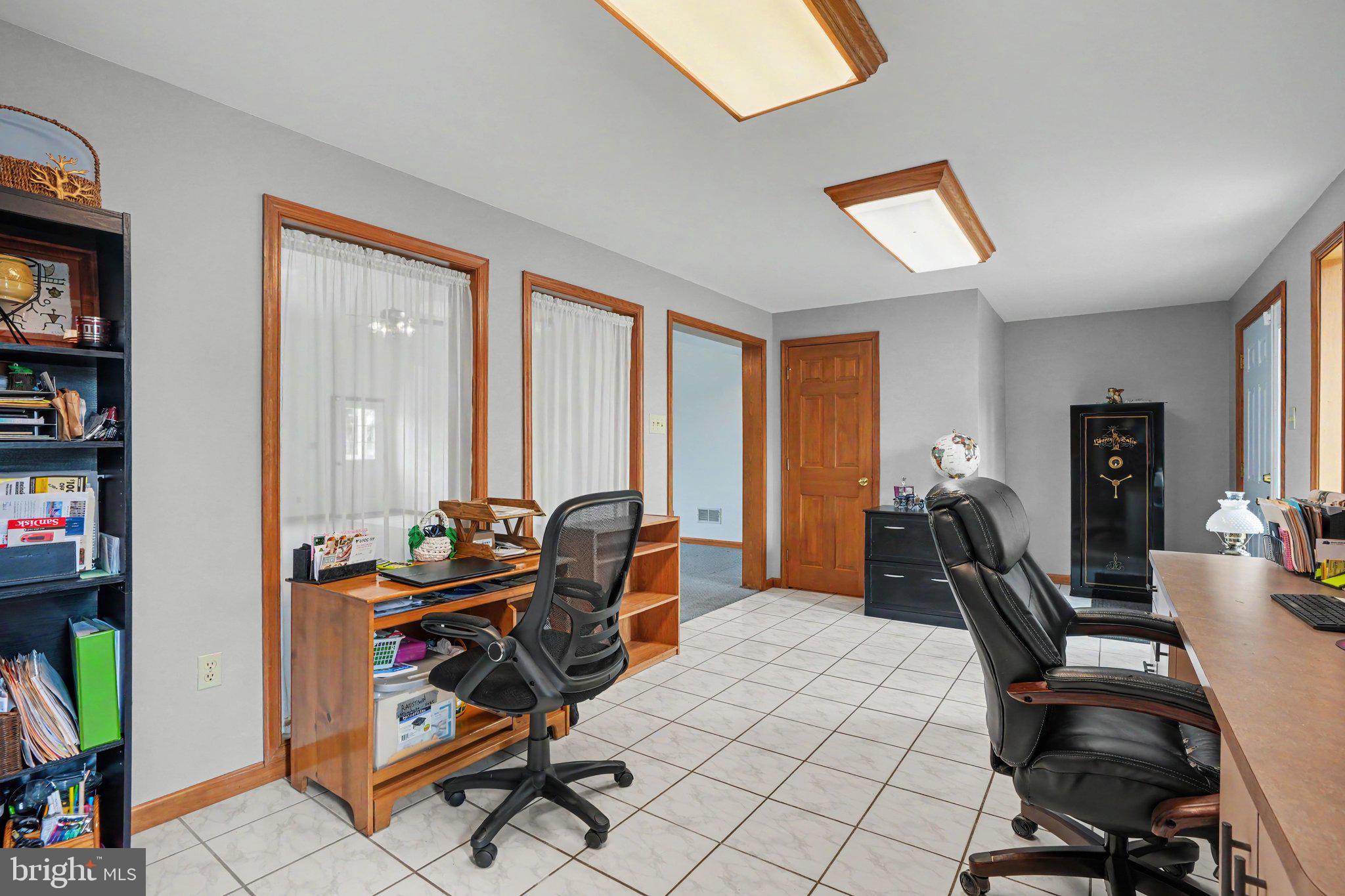 924 West Trindle Road Mechanicsburg, PA 17050 - Photo 20 of 68