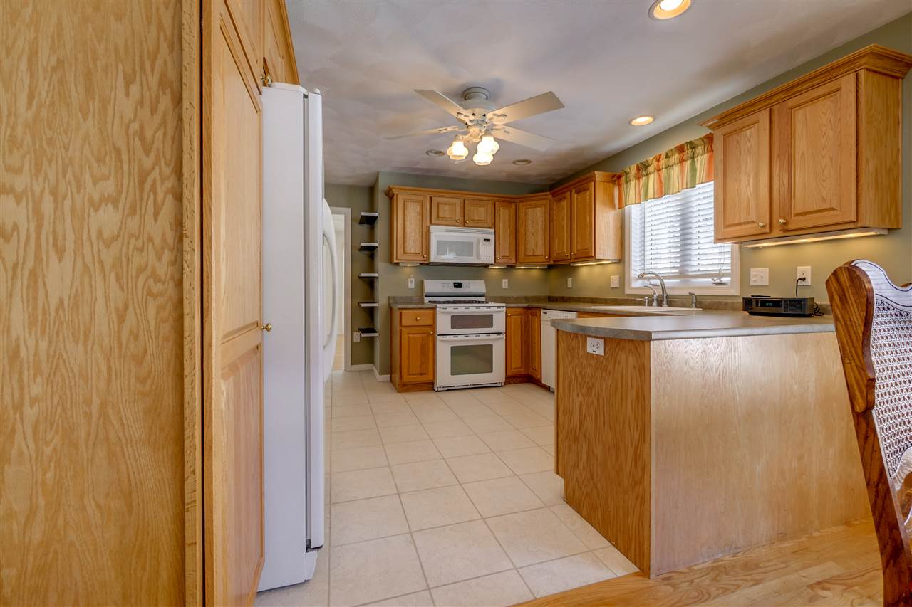19 Flat Rock Road Windham, NH 03087 - Photo 8 of 22