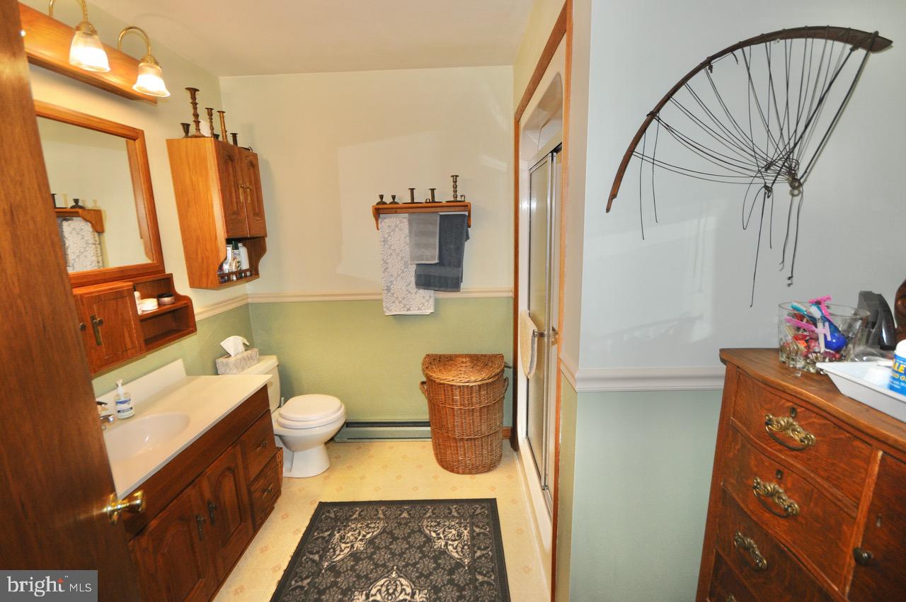 2122 Jacksonville Jobstown Road Jobstown, NJ 08041 - Photo 30 of 75 Main Bedroom Bathroom