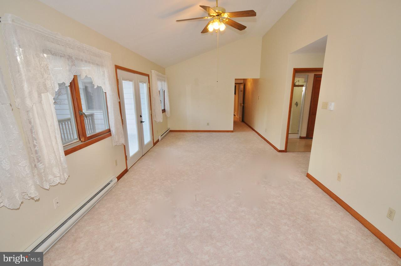 2122 Jacksonville Jobstown Road Jobstown, NJ 08041 - Photo 48 of 75 Apartment: Living Room
