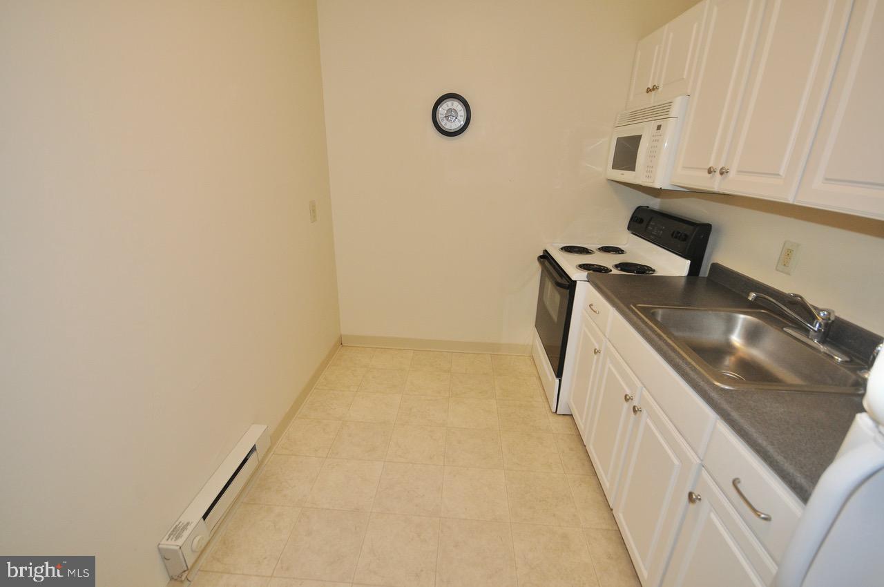 2122 Jacksonville Jobstown Road Jobstown, NJ 08041 - Photo 51 of 75 Apartment: Kitchen
