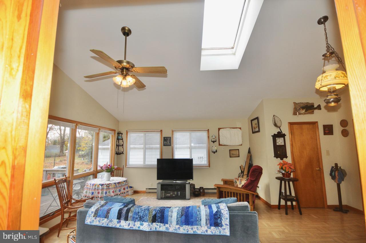 2122 Jacksonville Jobstown Road Jobstown, NJ 08041 - Photo 9 of 75 Family Room with Skylight