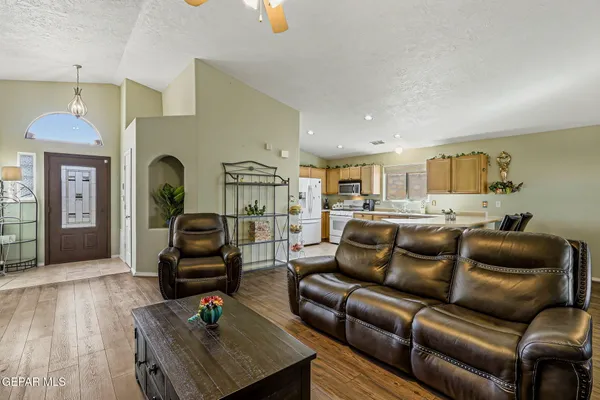 $314,857 | 2519 Silver Hawk Avenue, Las Cruces, NM 88011