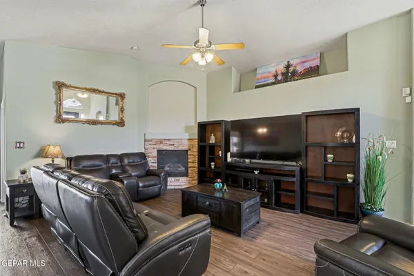 $314,857 | 2519 Silver Hawk Avenue, Las Cruces, NM 88011