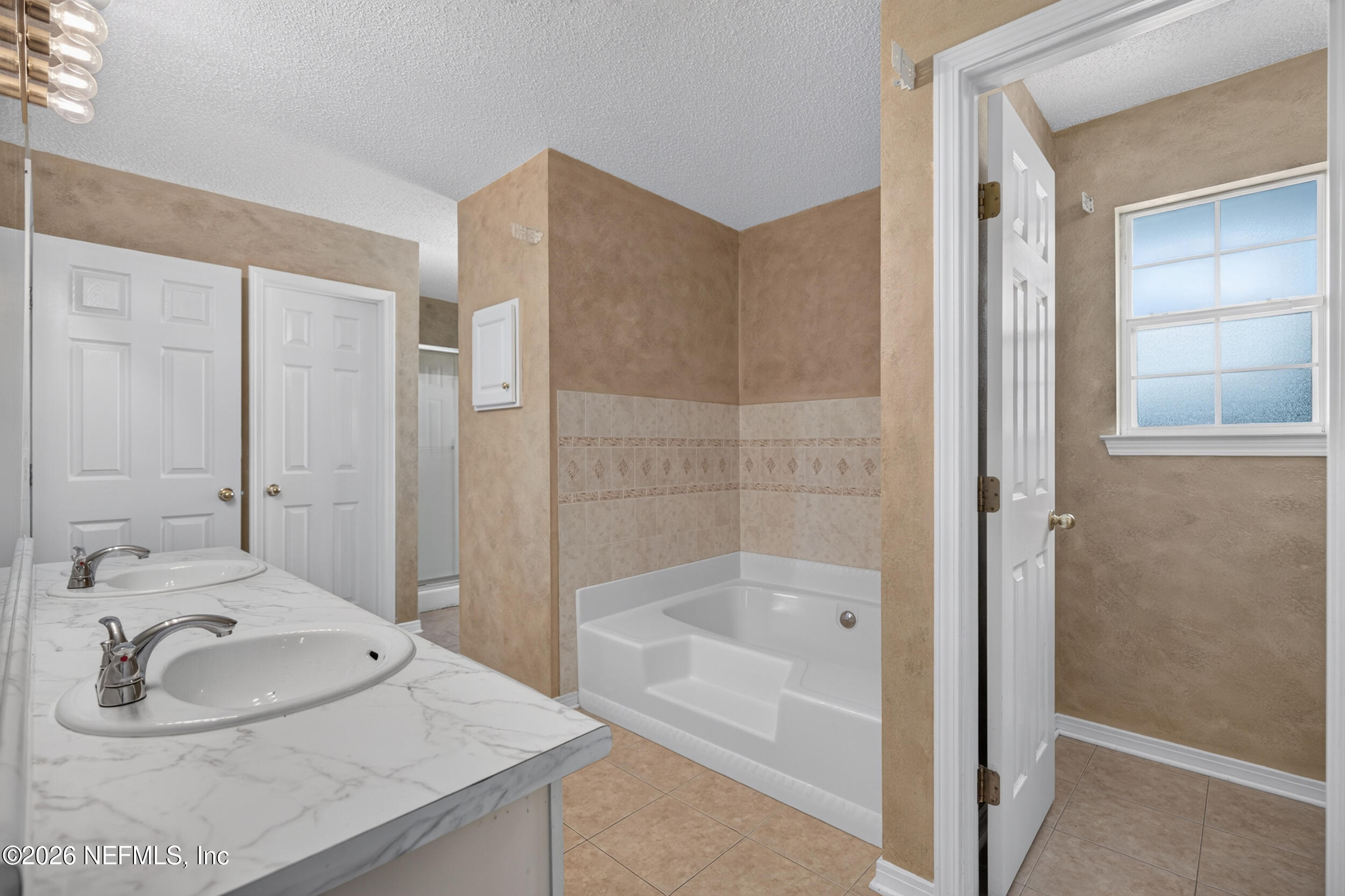 2432 Mallory Hills Road Jacksonville, FL 32221 - Photo 33 of 68 40_primary bath 2