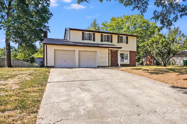 $369,000 | 11222 Smoke Tree Lane, Charlotte, NC 28226