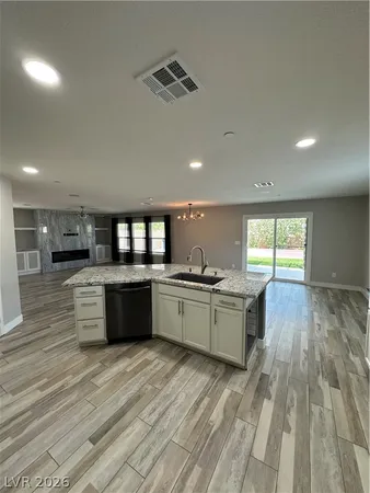 $3,000 | 7758 Meng Court, Las Vegas, NV 89113