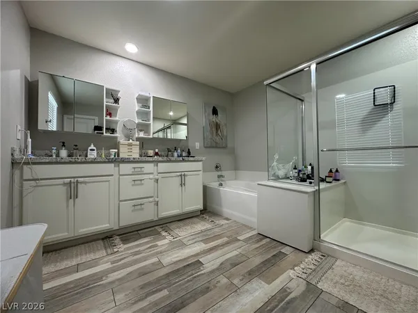 $3,000 | 7758 Meng Court, Las Vegas, NV 89113