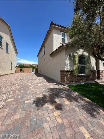 $3,000 | 7758 Meng Court, Las Vegas, NV 89113