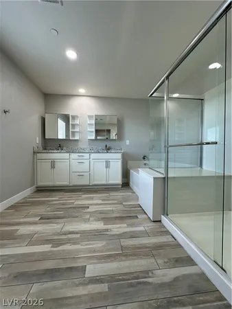 $3,000 | 7758 Meng Court, Las Vegas, NV 89113