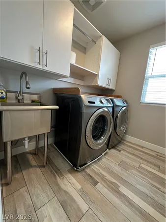 $3,000 | 7758 Meng Court, Las Vegas, NV 89113
