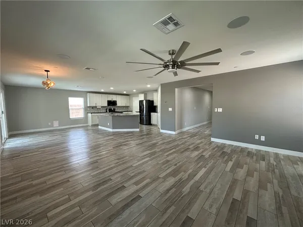 $3,000 | 7758 Meng Court, Las Vegas, NV 89113