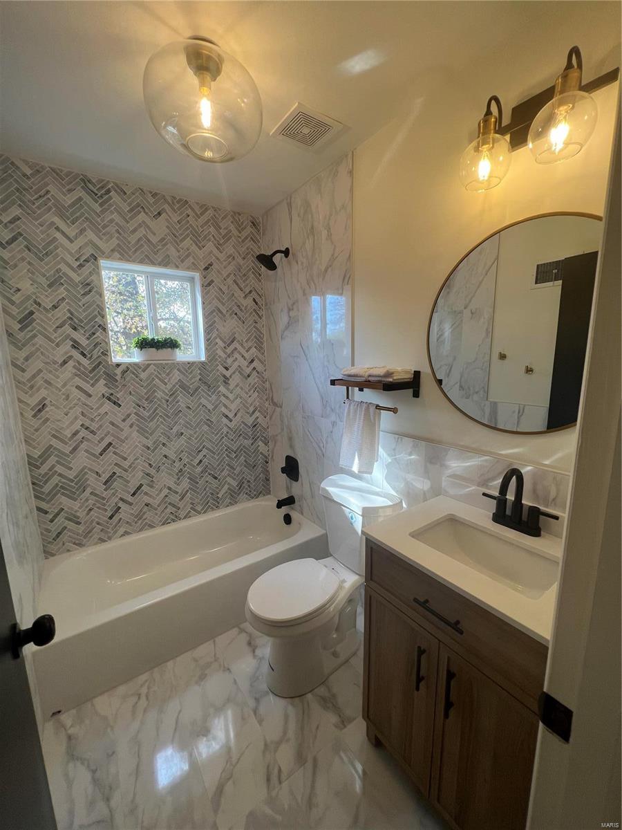 9416 Reavis Barracks Road Affton, MO 63123 - Photo 8 of 17