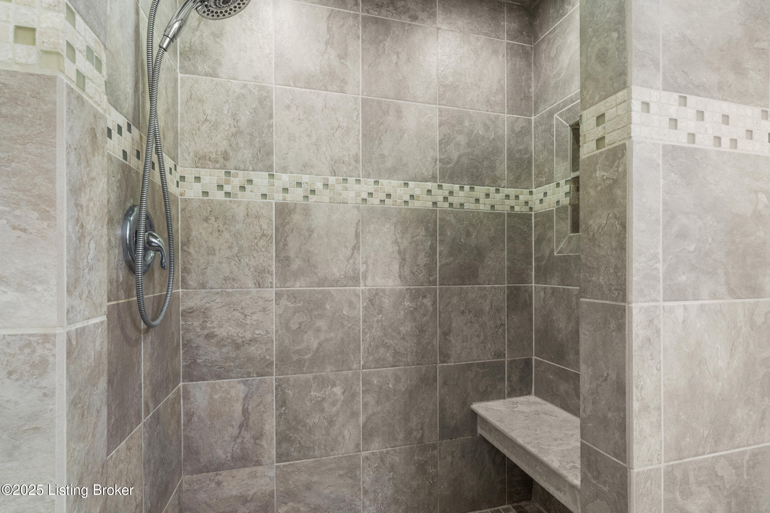 7707 Broad Run Road Louisville, KY 40291 - Photo 30 of 70 Shower