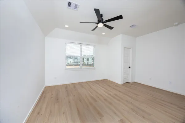 $1,875 | 1997 Longmire Villas Court, Conroe, TX 77304