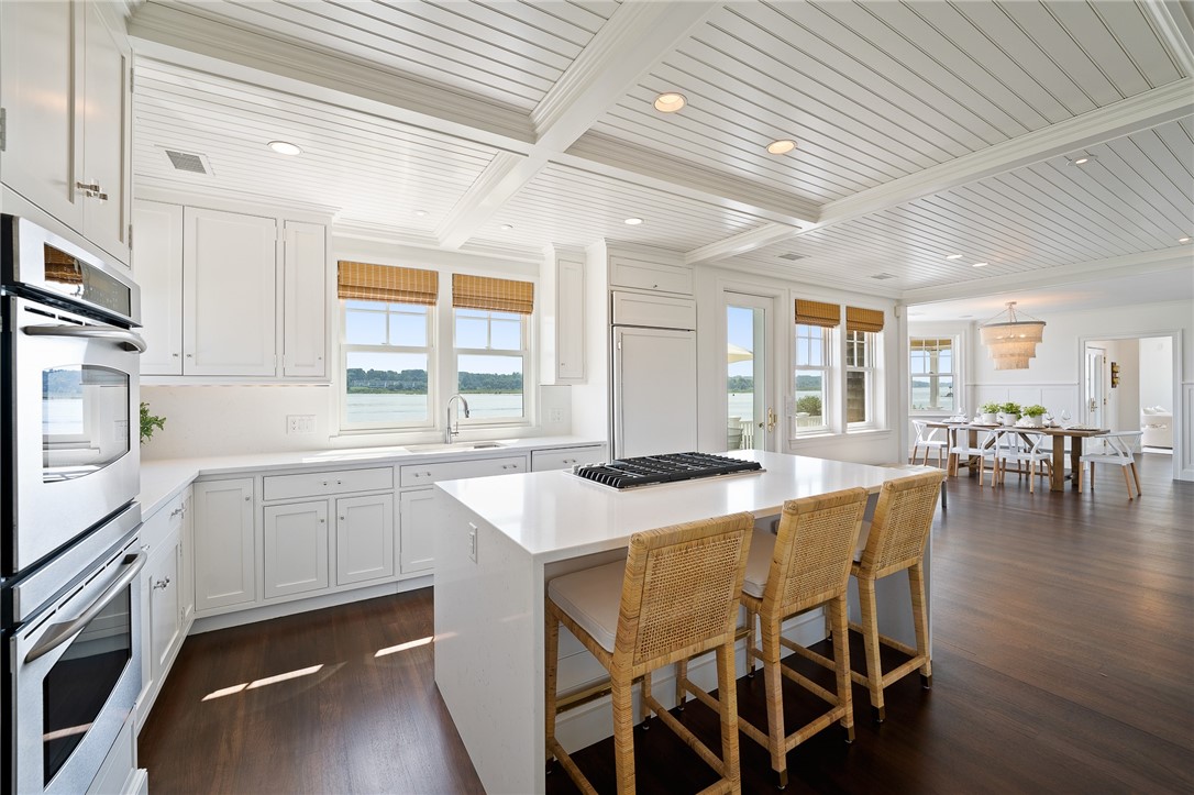178 Adams Point Road Barrington, RI 02806 - Photo 18 of 35