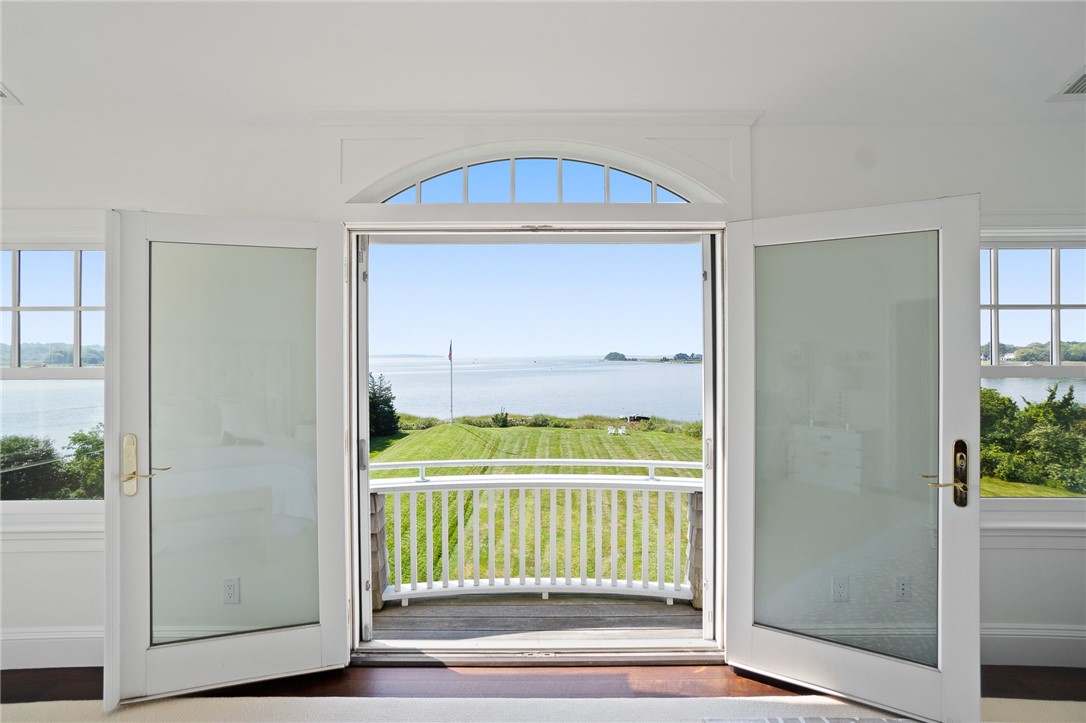178 Adams Point Road Barrington, RI 02806 - Photo 25 of 35
