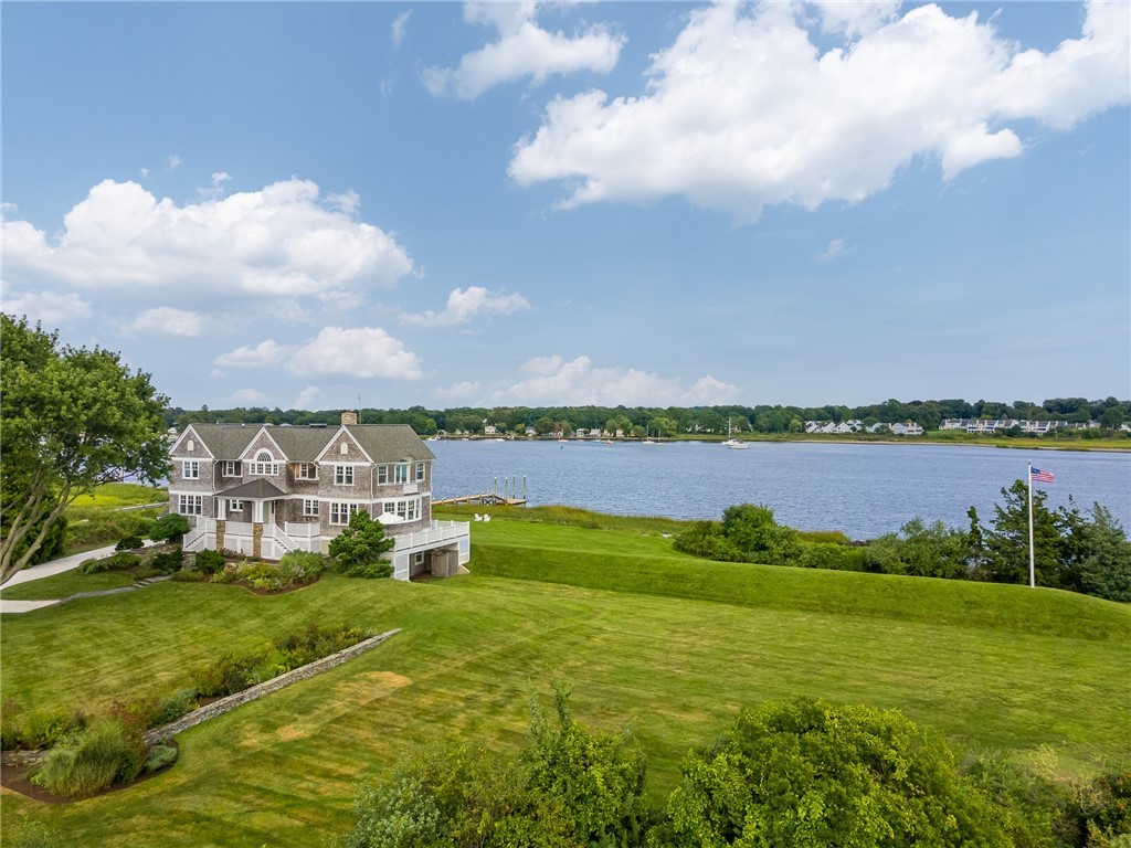178 Adams Point Road Barrington, RI 02806 - Photo 4 of 35