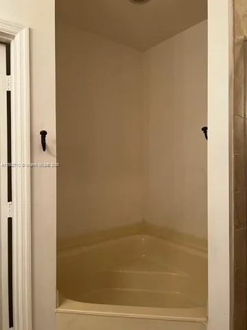 $2,900 | 608 Northeast 33rd Terrace, Unit 608, Homestead, FL 33033