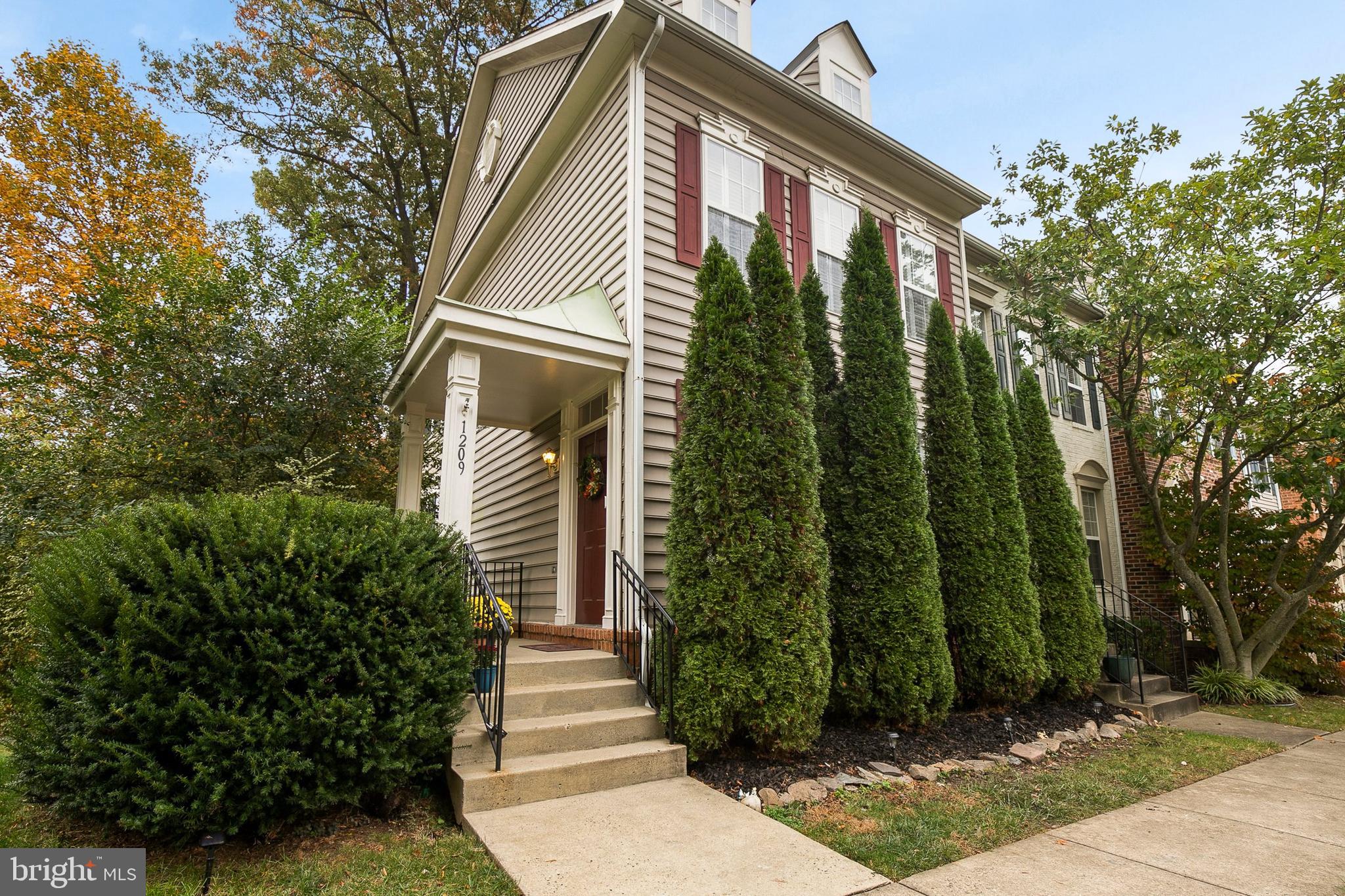 1209 Heritage Commons Court Reston, VA 20194 - Photo 3 of 41