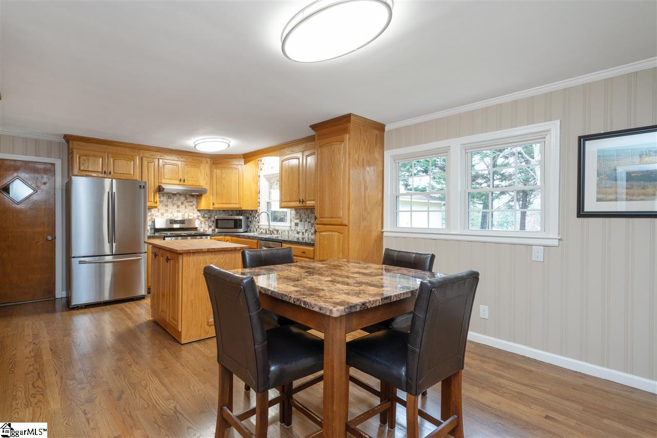 3200 Edwards Road Taylors, SC 29687 - Photo 6 of 26 Gallery Image 6