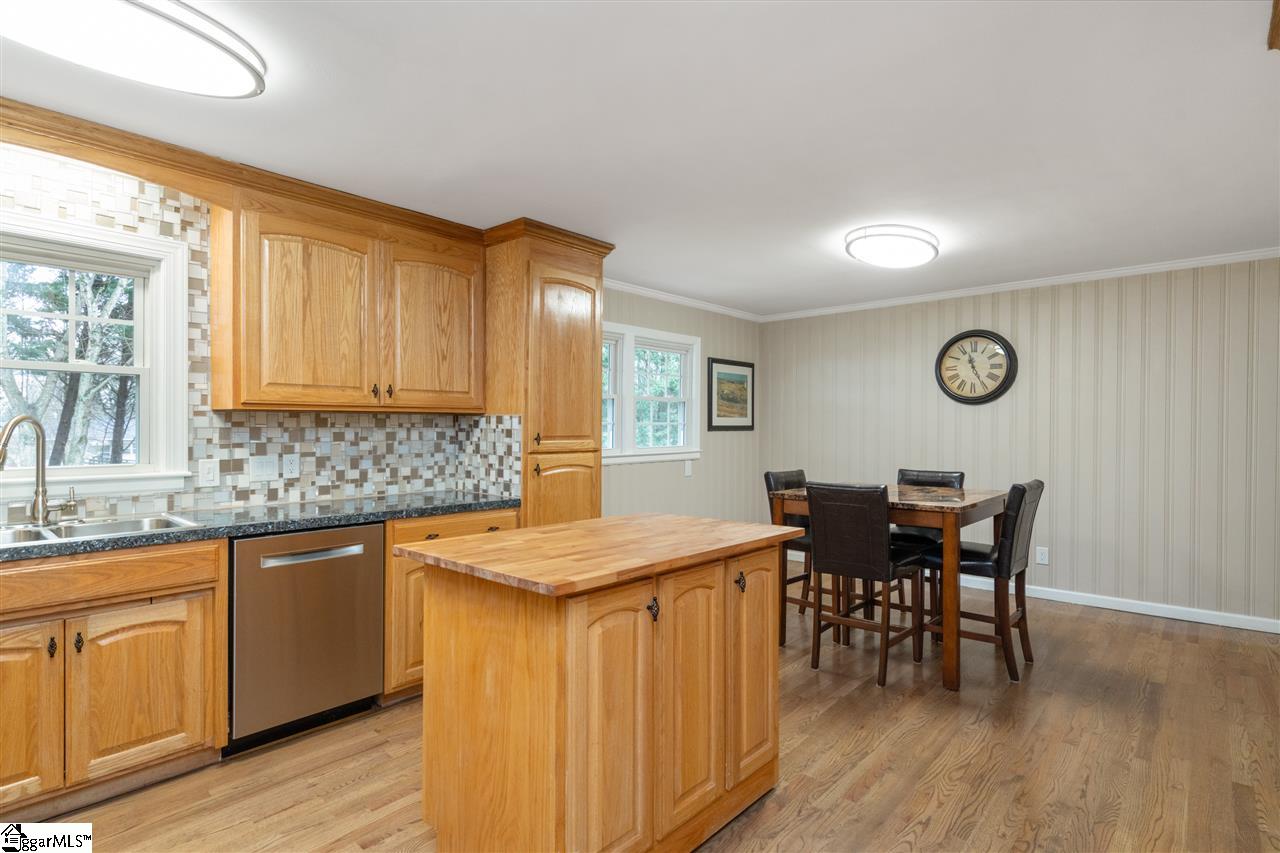 3200 Edwards Road Taylors, SC 29687 - Photo 9 of 26 Gallery Image 9