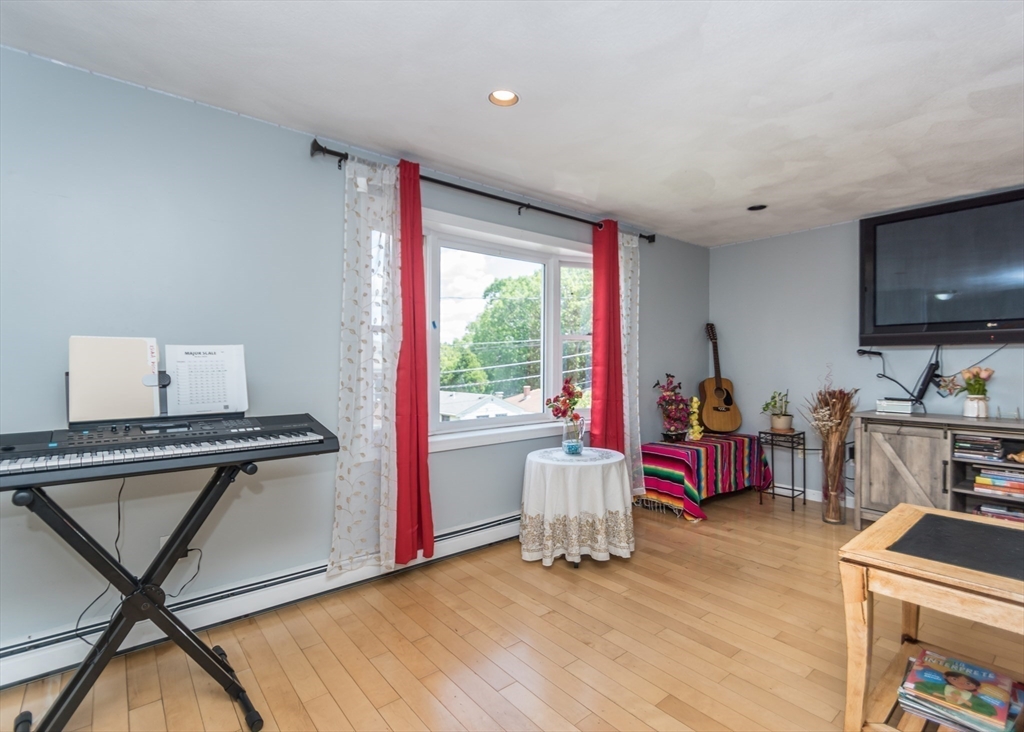 140 College Farm Road Waltham, MA 02451 - Photo 8 of 25 Gallery Image 8