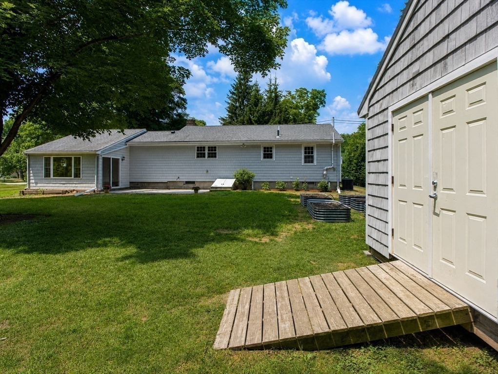 344 Old Post Road North Attleboro, MA 02760 - Photo 40 of 42