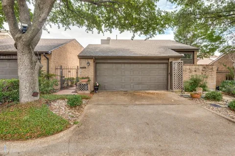 $575,000 | 3316 Courtyard Place, Farmers Branch, TX 75234