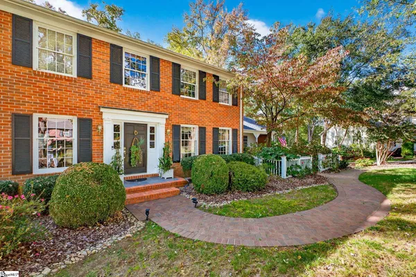 $689,900 | 206 Honey Horn Drive, Simpsonville, SC 29681